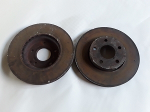 Front brake disc - 1520297