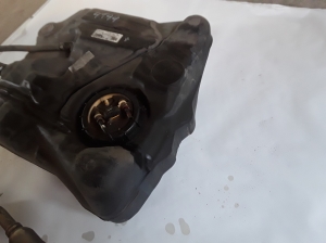 Ford Focus (2011–2018) Kraftstofftank und seine Teile F1F19K007A - 5