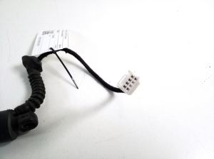 Tesla Model X X (2015–2026) Trunk lid strut 106566400A - 3