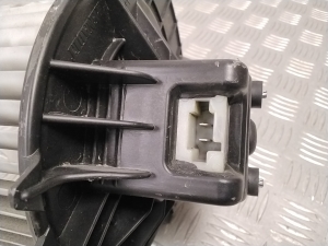 RENAULT Master III (2010–2017) Salongi puhuri mootor 173830100 - 3