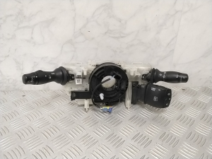 Switch and its parts - 681720006R