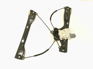   Esiukse aknatõstuk ja selle osad  - 39142316 