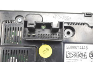 Skoda Octavia III (2013–2019) Heater control panel 5E0907044AB - 4