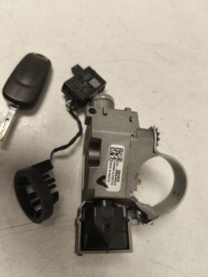 Opel Astra K (2015–2021) Ignition switch 39153204 - 3