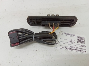 NISSAN Primastar X83 (2001–2014) Sonstiges Teil der hinteren Seitentür 91167927 - 2
