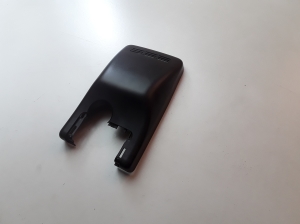 TOYOTA Yaris (2011–2020) Sonstiges Teil der Mittelkonsole 8818352060 - 2