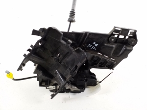 VOLVO XC60 (2017–2026) Rear side door lock 31462445 - 3