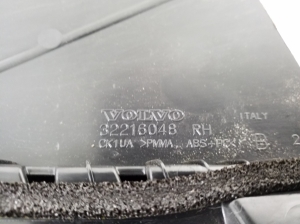 VOLVO XC60 (2017–2026) Sonstiges Teil der hinteren Seitentür 32216048 - 3