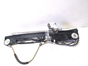 Mercedes Benz E-Class W211 (2002–2009) Esiukse aknatõstuk A2117200146 - 3