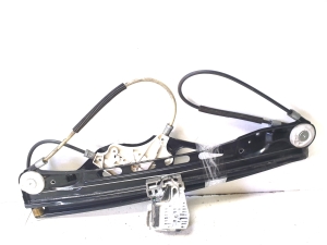 Mercedes Benz E-Class W211 (2002–2009) Esiukse aknatõstuk A2117200246 - 3