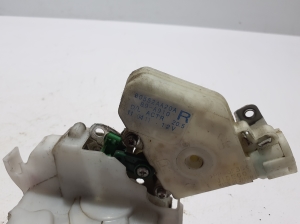 NISSAN Cabstar F24 (2006–2026) Front door lock 80552AA20A - 4