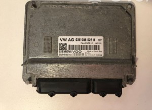 Motorsteuergerät - 03E906023B