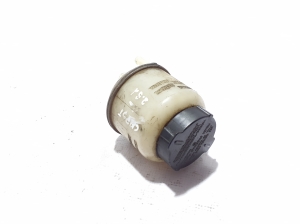 Power steering pump reservoir - 49192AA000