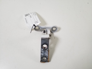 VOLVO XC60 (2017–2026) Front door lower hinge 31424607 - 3
