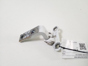 VOLVO XC60 (2017–2026) Charnière supérieure de porte avant 31371552 - 2