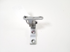 VOLVO XC60 (2017–2026) Charnière supérieure de porte avant 31371552 - 3
