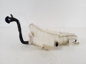 VOLVO XC60 (2017–2026) Front washer fluid reservoir 31699969 - 2