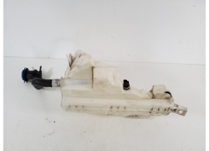 VOLVO XC60 (2017–2026) Front washer fluid reservoir 31699969 - 4