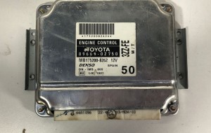 Calculateur moteur - 8966102750