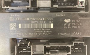 AUDI A4 B8 (2007–2016) Module de confort 8K0907064DP - 3