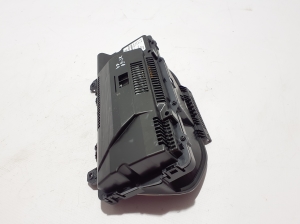 VOLVO XC60 (2017–2026) Instrument cluster 32374983 - 2