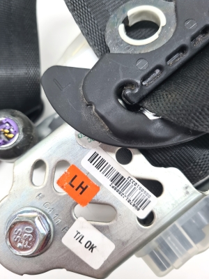 Hyundai i20 (2008–2014) Front seat belt 888701J200 - 3