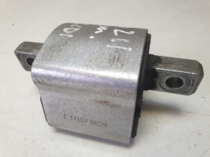 Mercedes Benz E-Class W211 (2002–2009) Motorlager 111078629 - 3