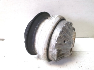 Mercedes Benz E-Class W211 (2002–2009) Motora spilvens - 3