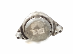 Mercedes Benz C-Class 204 (2007–2014) Mootoripadi A2042404717 - 2