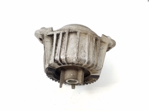 Mercedes Benz C-Class 204 (2007–2014) Mootoripadi A2042404717 - 3
