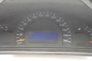 Mercedes Benz C-Class 203 (2000–2007) Instrument cluster A2035403047 - 4