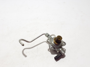 Pompe à carburant - 32140068