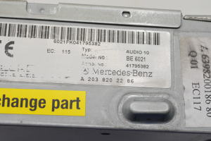 Mercedes Benz C-Class 203 (2000–2007) Radio (head unit) A2038202286 - 3