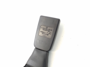 Mercedes Benz C-Class 204 (2007–2014) Sicherheitsgurtschloss hinten A2048602669 - 3