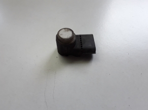 products.Priekšējais parkošanās sensors - 957203Z000