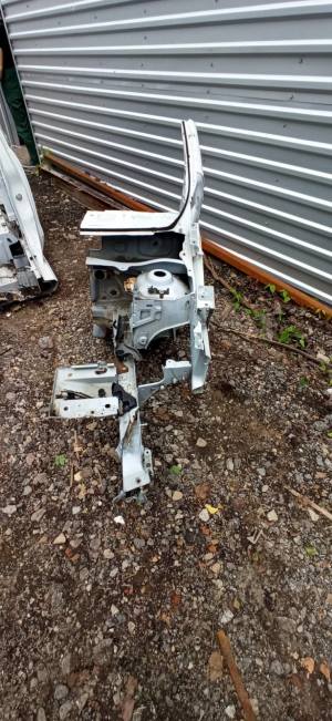 Dacia Dokker (2012–2017) Front outrigger 641013073R - 2