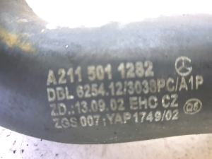 Mercedes Benz E-Class W211 (2002–2009) Jahutusradiaatori voolik A2115011282 - 3