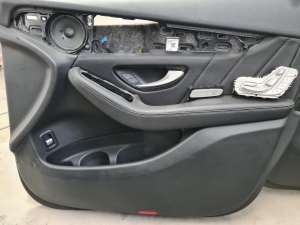 Mercedes Benz GLC-Class 253 (2015–2019) Interior and its parts - 2
