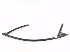 VOLVO XC40 (2017–2026) Esiukse muu osa 31425992 - 4