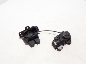 VOLVO XC60 (2017–2026) Trunk lid lock 32149889 - 2