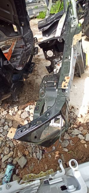 RENAULT Alaskan (2017–2026) Front outrigger F41014KJKE - 3
