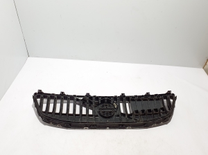 VOLVO V40 (2012–2019) Front grille 31425338 - 3