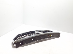 VOLVO XC40 (2017–2026) Kühlergrill 31457342 - 5