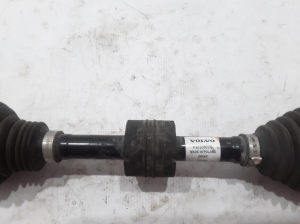 VOLVO XC60 (2017–2026) Antriebswelle vorne und ihre Teile 32339220 - 3