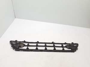 VOLVO XC60 (2017–2026) Front bumper lower grille 32296071 - 3