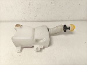FIAT 500X (334) (2014–2026) Front washer fluid reservoir - 5