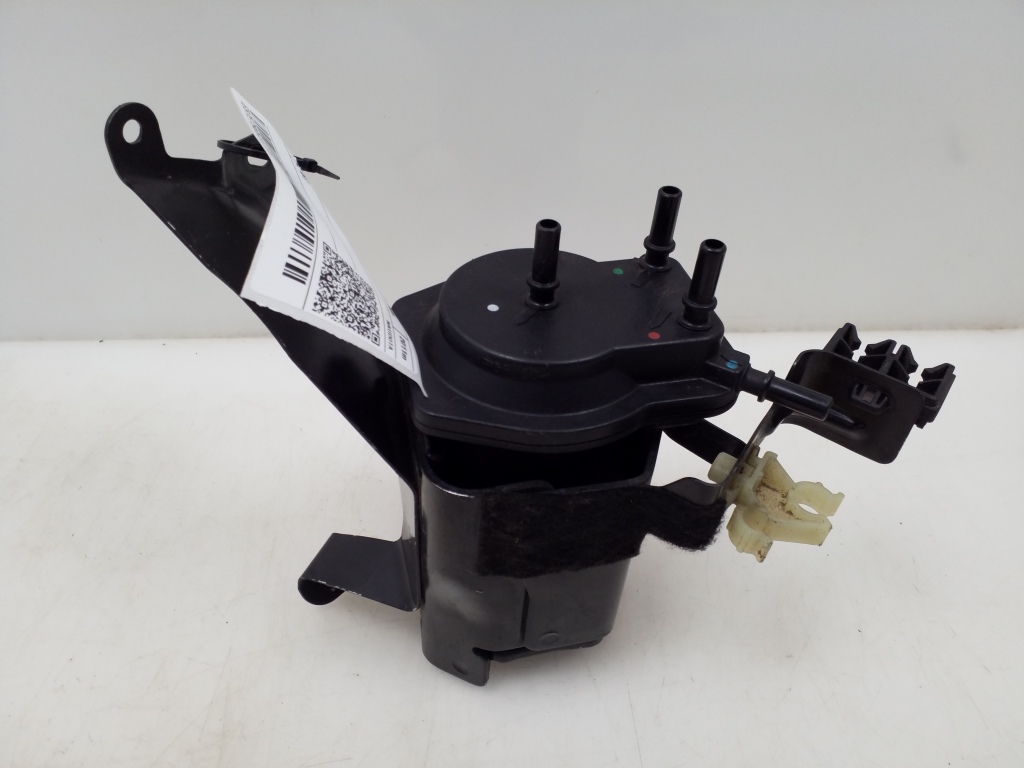 Used NISSAN Juke Fuel filter and its parts