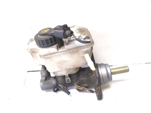 Volkswagen Jetta (2010–2017) Brake master cylinder 1K1611301C - 2