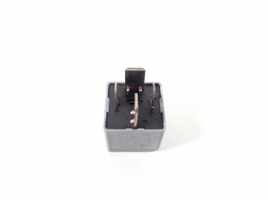 VOLVO XC60 (2017–2026) Relais 30765045 - 3