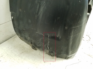 VOLVO XC40 (2017–2026) Priekšējais apakšspārns 32260181 - 3